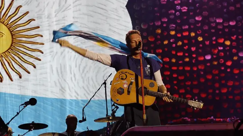 CHSRIS MARTIN (vocalista de Coldplay) asegura su participación en Soda Stereo. 1 chrs