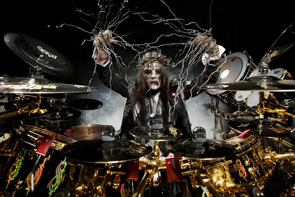 Joey Jordison, cofundador de Slipknot y baterista de toda la vida, murió. 2 descarga 1 3