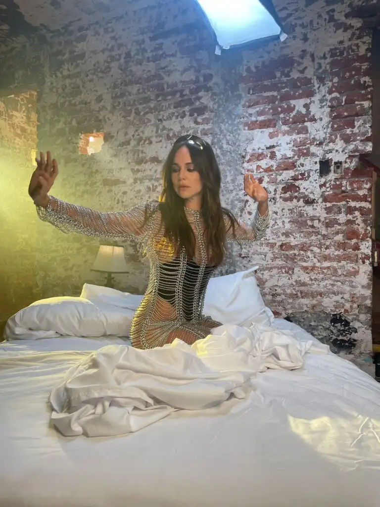 CAMILA SODI PRESENTA: “DOLOR SIN FIN” 1 unnamed 35