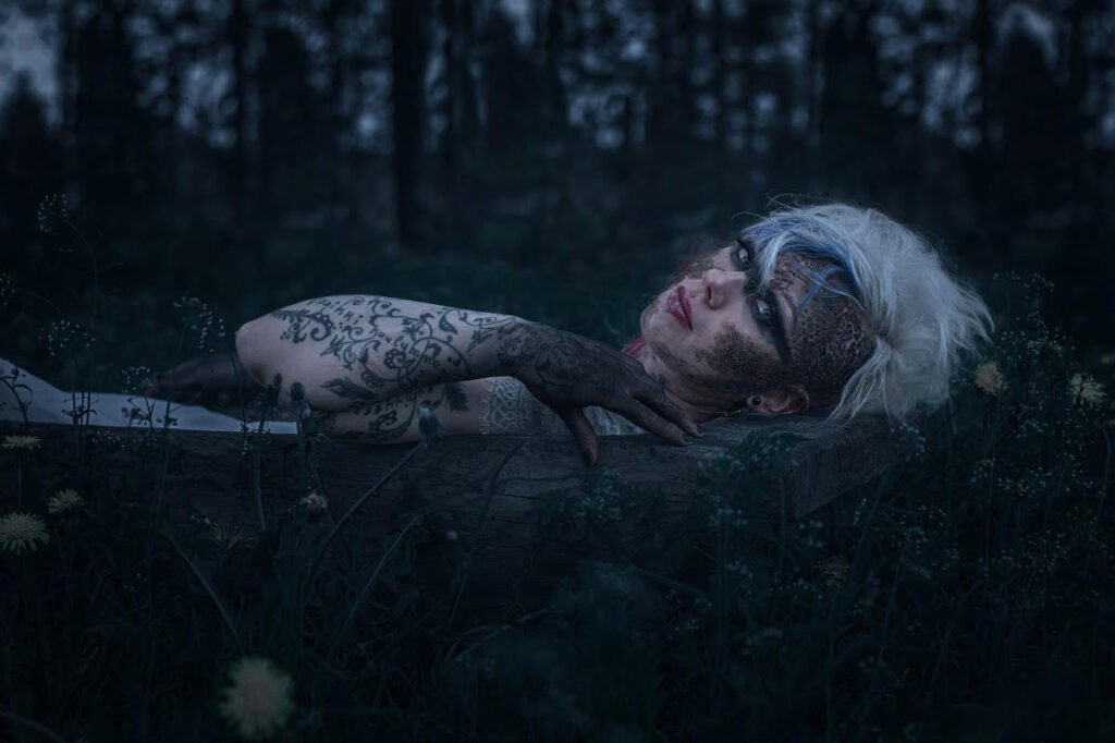 La cantante finesa RIOGHAN lanzó el primer sencillo de su EP debut. unnamed 1 6 1