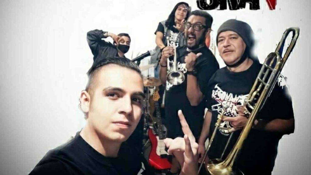 RESONTANTES SKA nos presenta su material. Integrantes 1