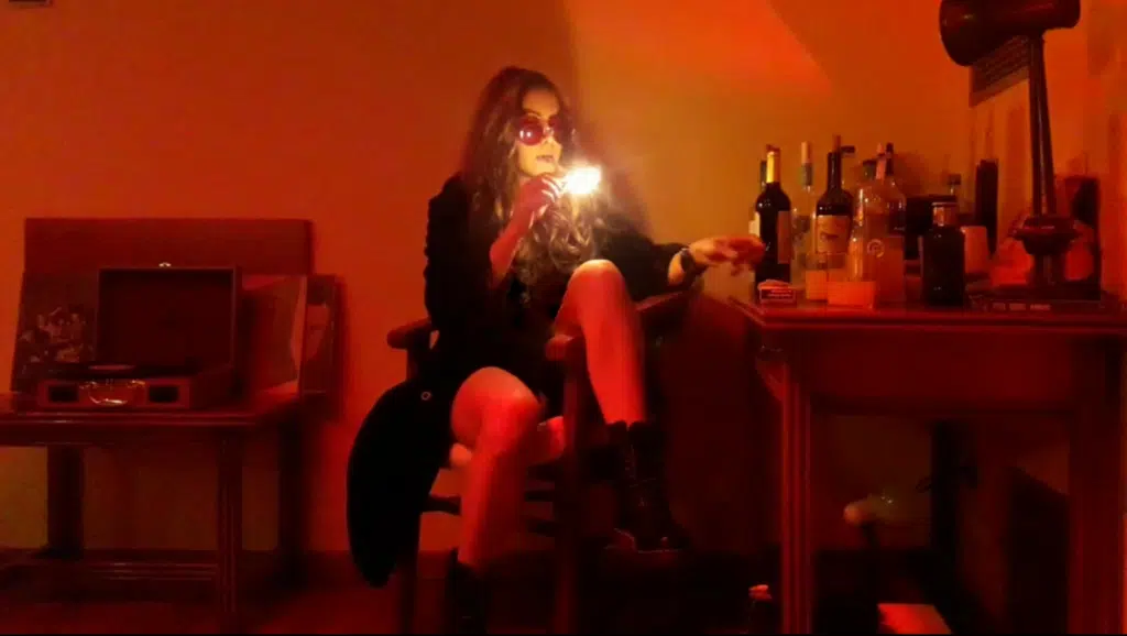 ALLISON GARCÍA estrena nuevo videoclip molde 8 1