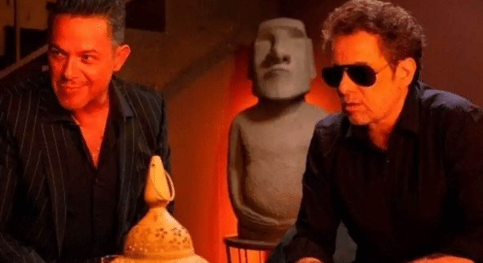 A. CALAMARO y ALE. SANZ juntos para reversionar el clásico FLACA pagina TR 7 1
