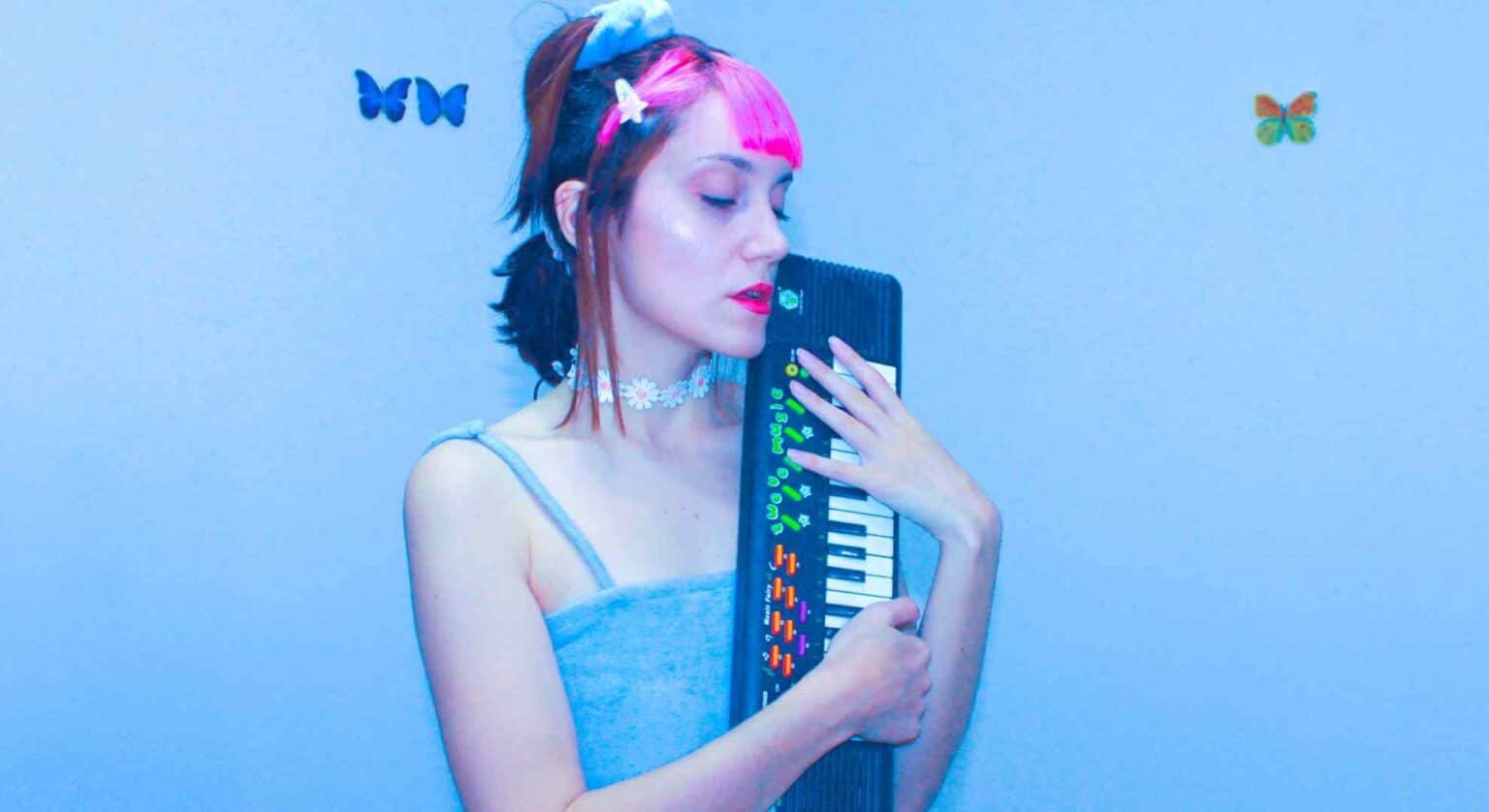 LA AMANTE presenta su nuevo single MI AMANTE unnamed 7 1 1
