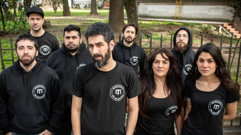 Mamazuka presenta el video clip de “Valores” Mamazuka presenta "Valores"