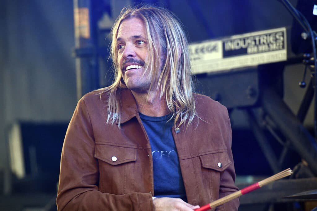 Planean homenaje a Taylor Hawkins para los premios Grammy. descarga 5 1