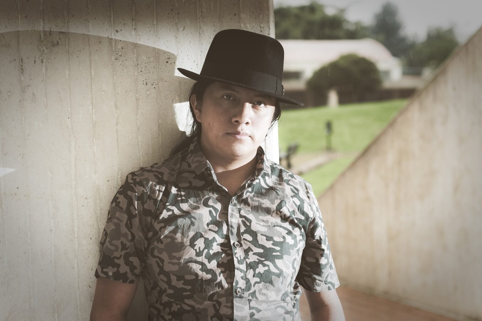Eduardo Kouneli estrena ‘Giros’, una canción para hacer catarsis en la distancia Eduardo Kouneli 2 1
