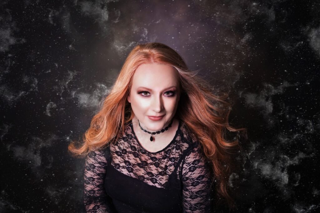 Talia Hoit presenta su balada de rock sinfónico “Ángel” nZtVOx Q scaled 1
