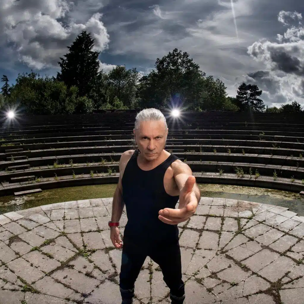 Bruce Dickinson anuncia ‘The Mandrake Project’. Su nuevo álbum solista. 407391535 899736101518738 467884 1