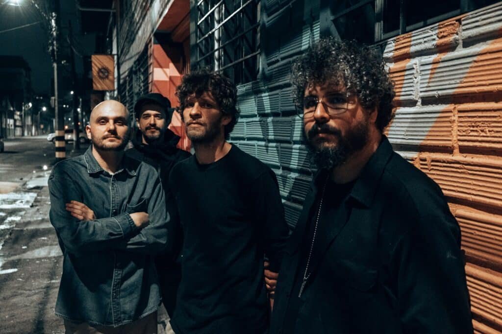 Volcán estrena ‘Ceros & Unos’ Un álbum enérgico, introspectivo y psicodélico Volcán