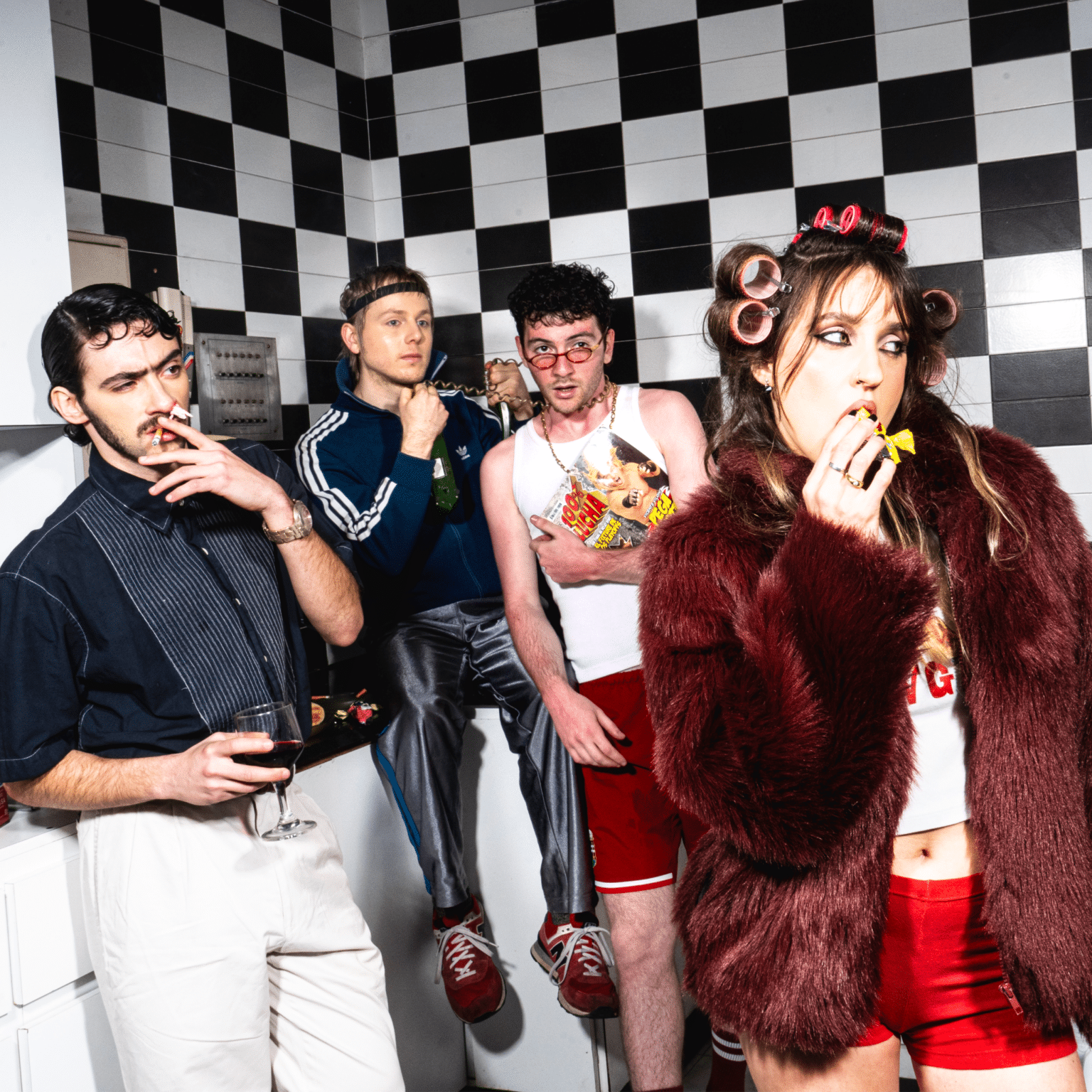 Bombones Surtidos Estrena Videoclip: “Todo El Mundo Está Contento Menos Vos”. unnamed