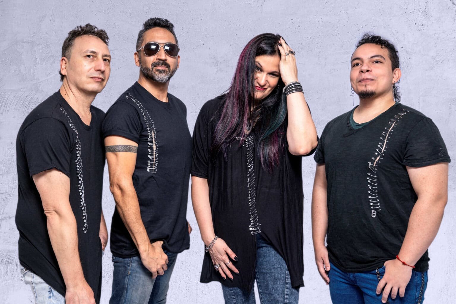 Löbëla Presenta “Heridas Saladas”: Una Canción de Superación. unnamed3