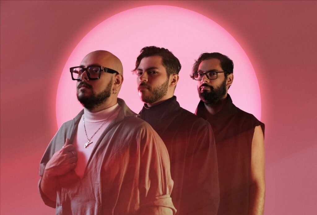 Myuras explora el concepto del amor desde múltiples perspectivas en su EP homónimo 8384f282 f2e4 029d a230 00d73bba6f69