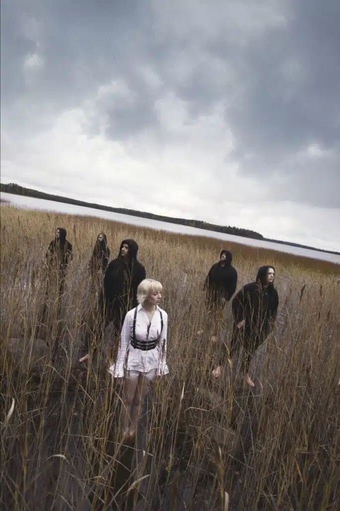 Rioghan vuelve a romper el hielo con “Chapter II: Moment” 1 unnamed 5