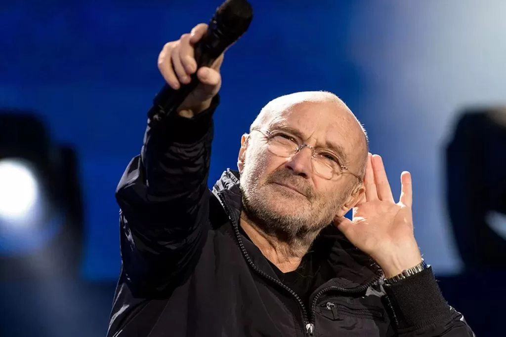 phil collins sitting down 1024x683 2588049019