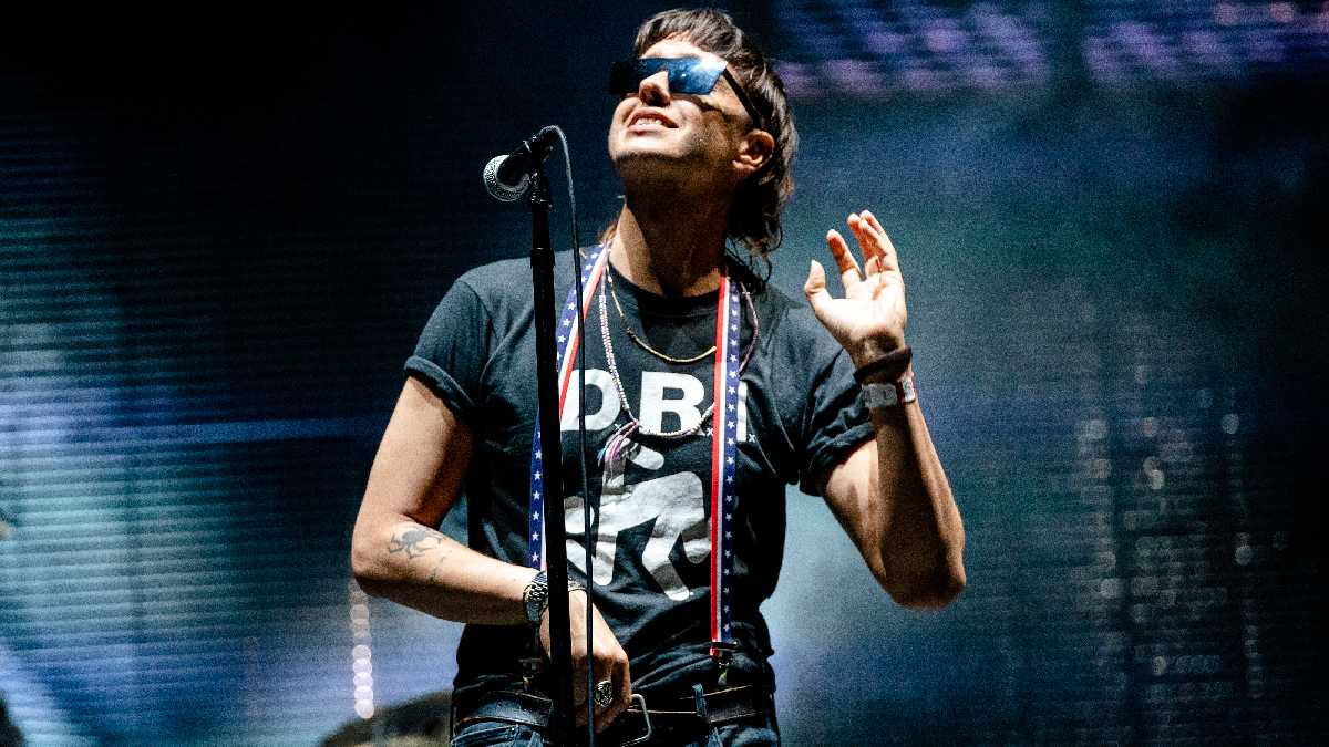 the strokes nuevo album 2999003109