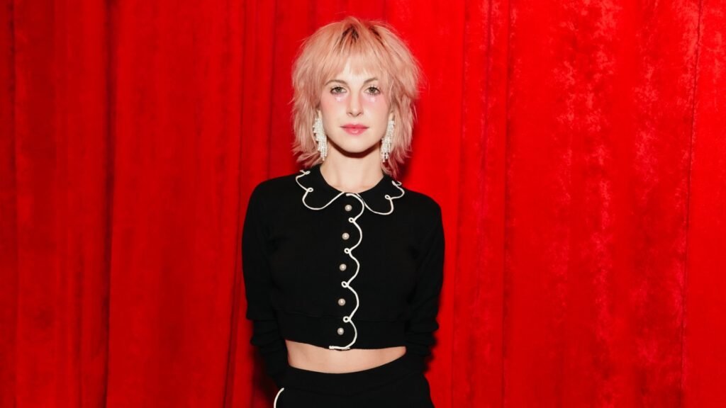 HAYLEY WILLIAMS SOLISTA EN ARGENTINA hayley williams suprise album 427964420