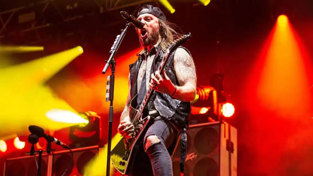 BULLET FOR MY VALENTINE ANUNCIA DISCO PARA 2027 bullet for my valentine live download pilot 2021 credit paul harries 1478767382
