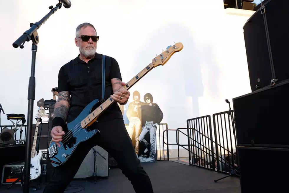 Los Ramones fueron homenajeados por un supergrupo de estrellas del punk 4 ramonestribute3